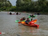 Uczestnicy spływu na rzece Wisłoka
