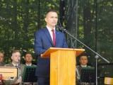 Zastępca burmistrza Dębicy Maciej Małozięć przedstawia rys historyczny