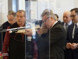 Poseł na Sejm RP strzela z broni pneumatycznej
