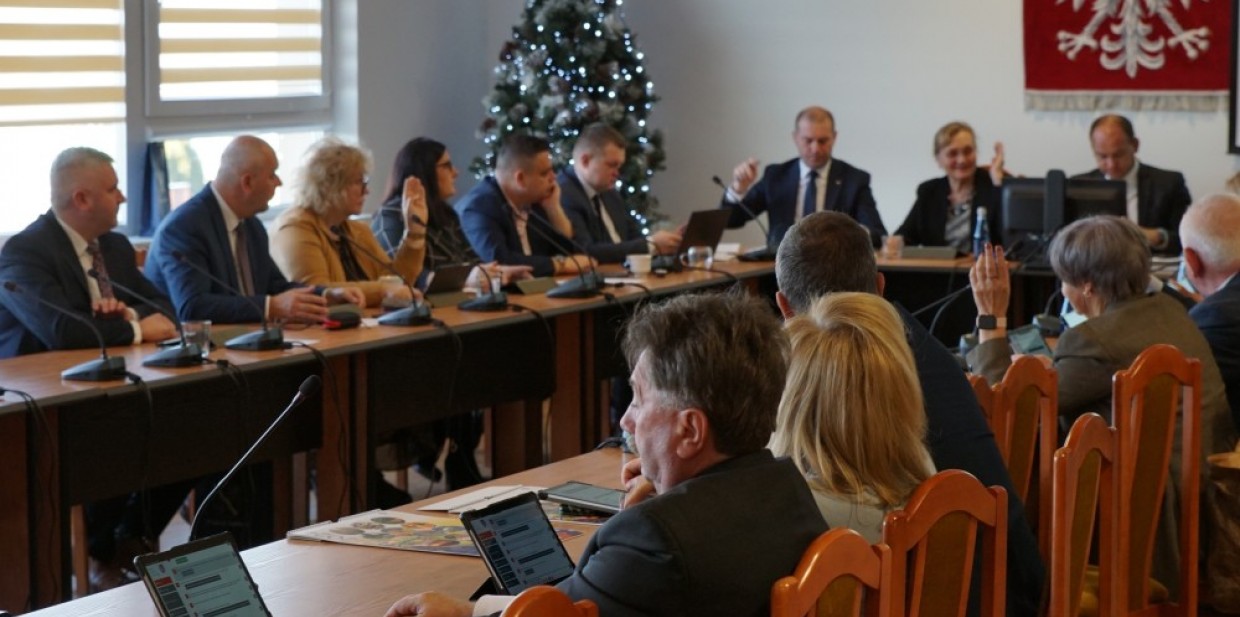 Radni przyjęli jednogłośnie budżet powiatu dębickiego na 2024 rok
