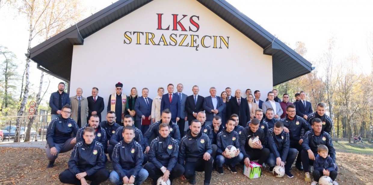 Otwarcie budynków klubowych LKS Straszęcin i Wiewiórka