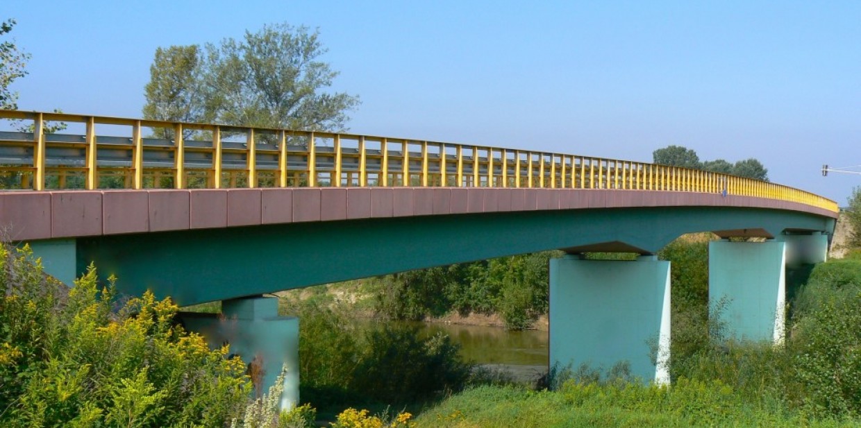 Zamknięcie mostu w ciągu drogi nr 1182R w miejscowościach Bobrowa