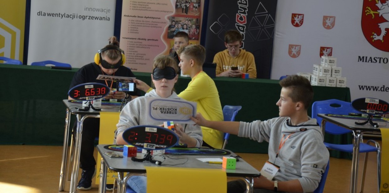 Najlepsi w Polsce układali kostkę Rubika w Dębicy